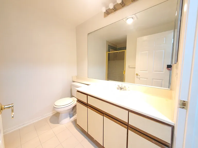 1546 Amherst Ave #103 — Photo 13