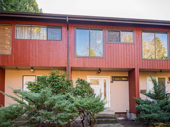 4814 Fernglen Dr, Burnaby, BC V5G 3V7