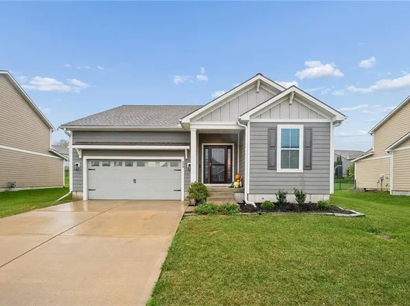 520 SW Haverford Rd, Lees Summit, MO 64081