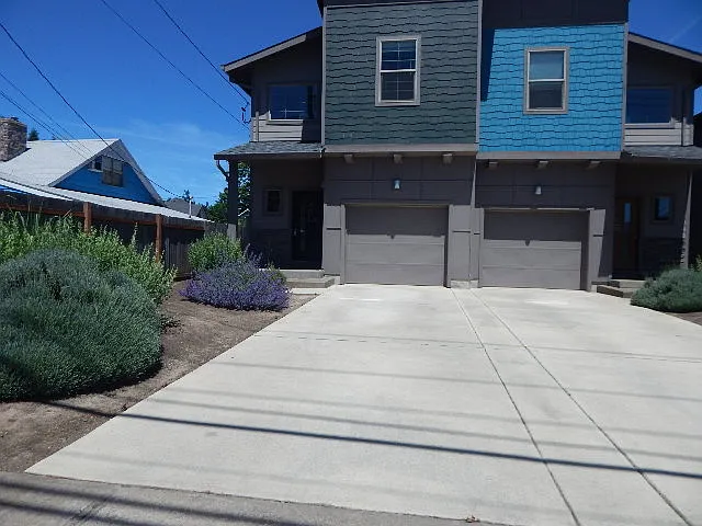 4 bed, 2.5 bath, 1630 sqft, $2,650 — Photo 1