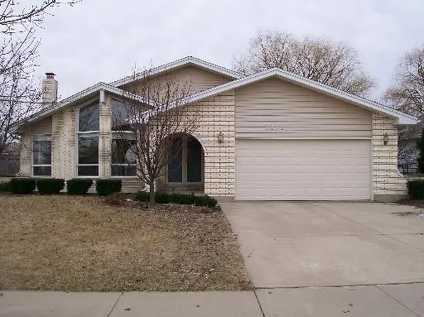 1318 Andrea Dr, New Lenox, IL 60451