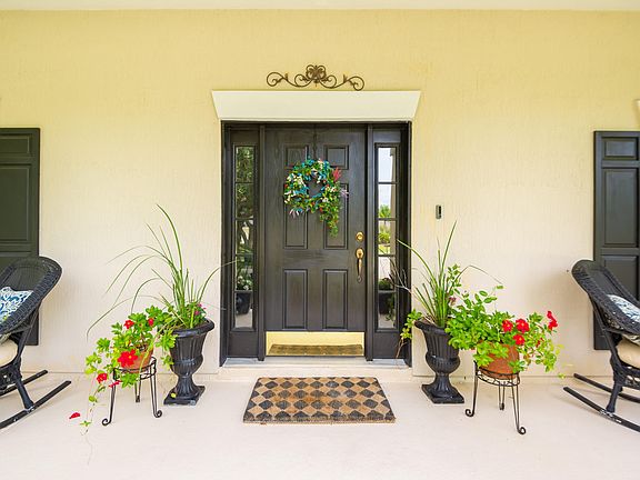 5th image of 370 Saint Johns Golf Dr