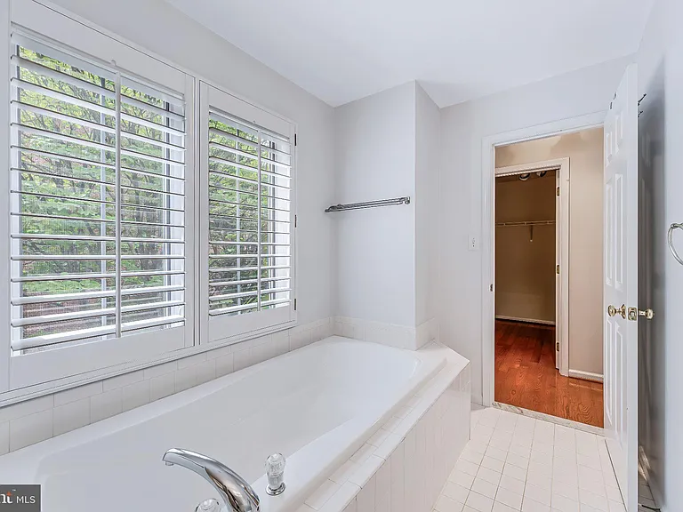 11485 Waterhaven Ct — Photo 53