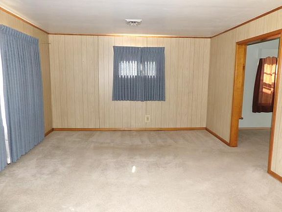 4th image of 430 Winchester Ave