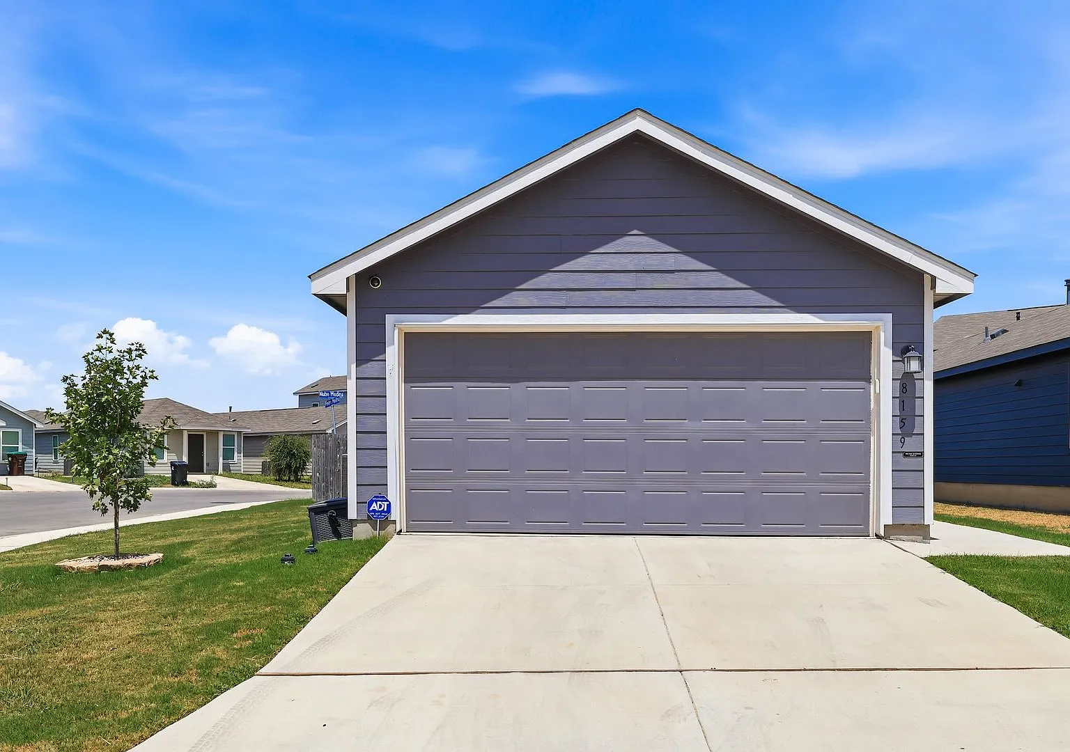 Move-In Ready Home with Modern Features in Medina Landing Subdivision — Photo 1