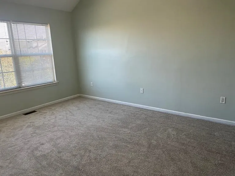 2 Tottenham Ct — Photo 13