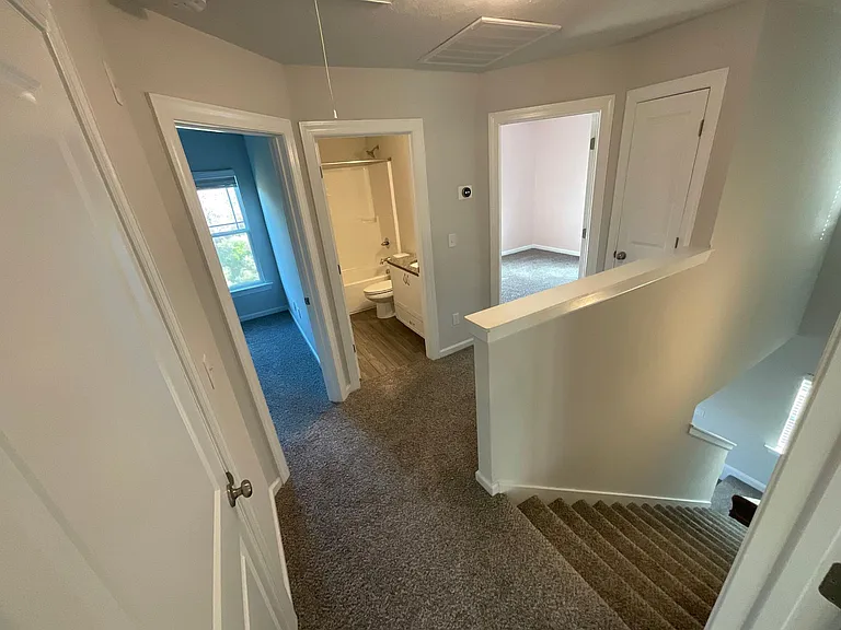 1911 Butternut Dr — Photo 9