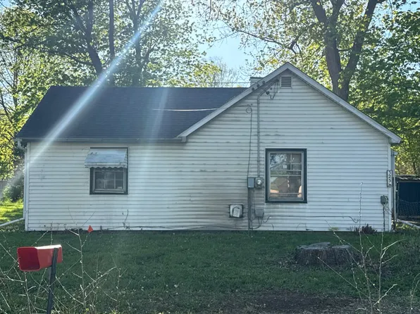 325 S Church St, Tekonsha, MI 49092