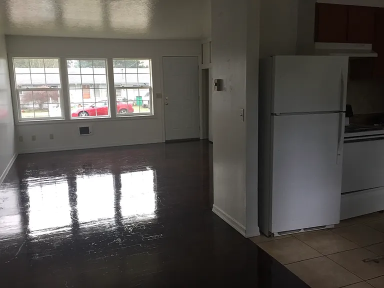12633 SE Mill Ct — Photo 2