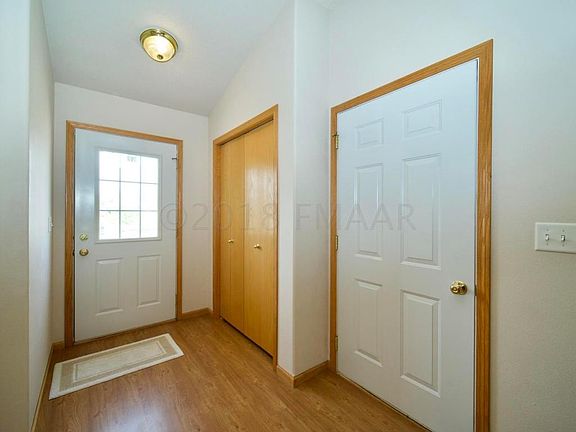 5th image of 619 11th Ave N