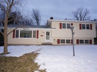 263 W Middle St, South Elgin, IL 60177