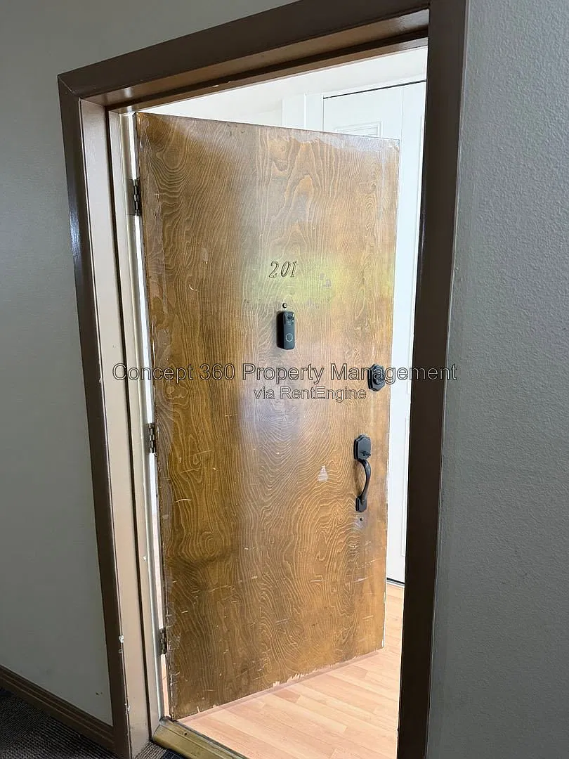 2 bed, 2.0 bath, 1168 sqft, $2,995 — Photo 3