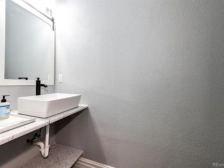 7194 Tenby Way — Photo 15