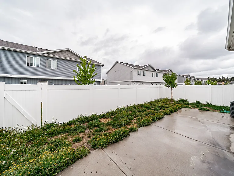 2896 Blackwood — Photo 37