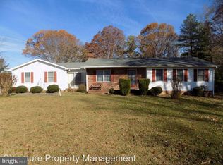 966 Laurel Springs Rd #A, Hustle, VA 22476