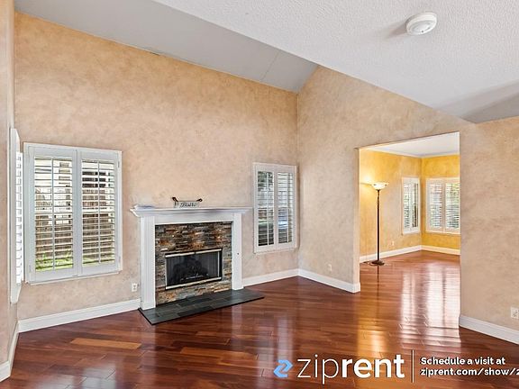 3rd image of 1081 Spencer Ave