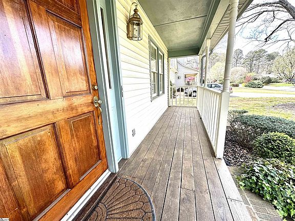 2nd image of 408 Bradley Ct