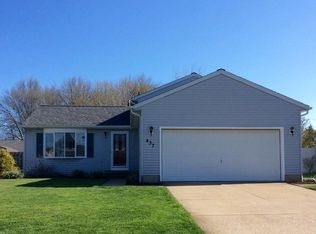 437 Hampton Dr, Elyria, OH 44035