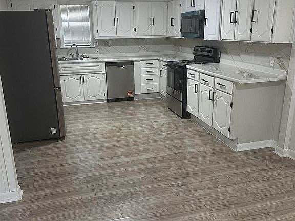 2nd image of 14817 Twin Dr