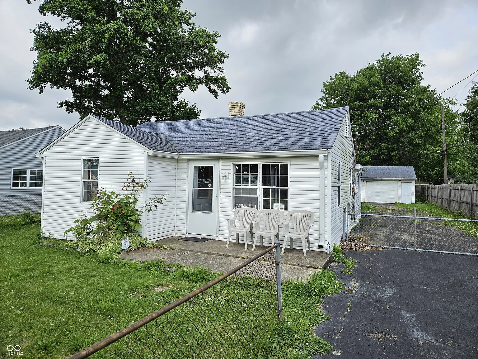 1102 S Dequincy St photo 1