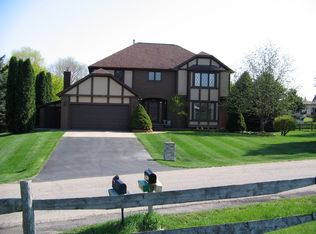 4701 N Clubview Dr, Adrian, MI