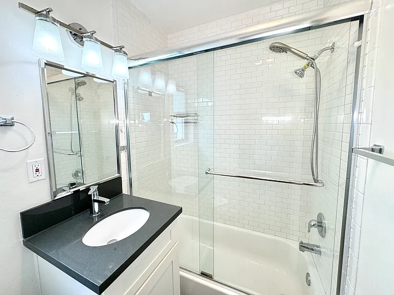 21111 Wood Ave #A — Photo 20