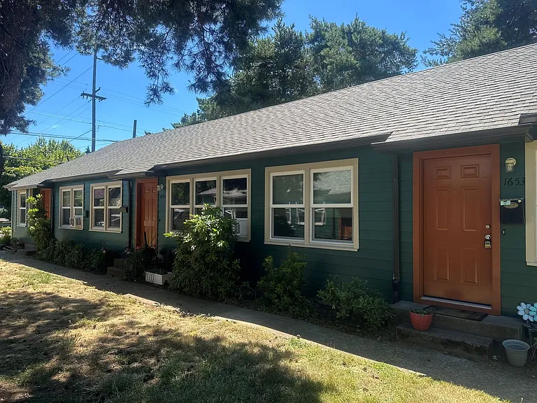 1645-1649 N Killingsworth St — Photo 1