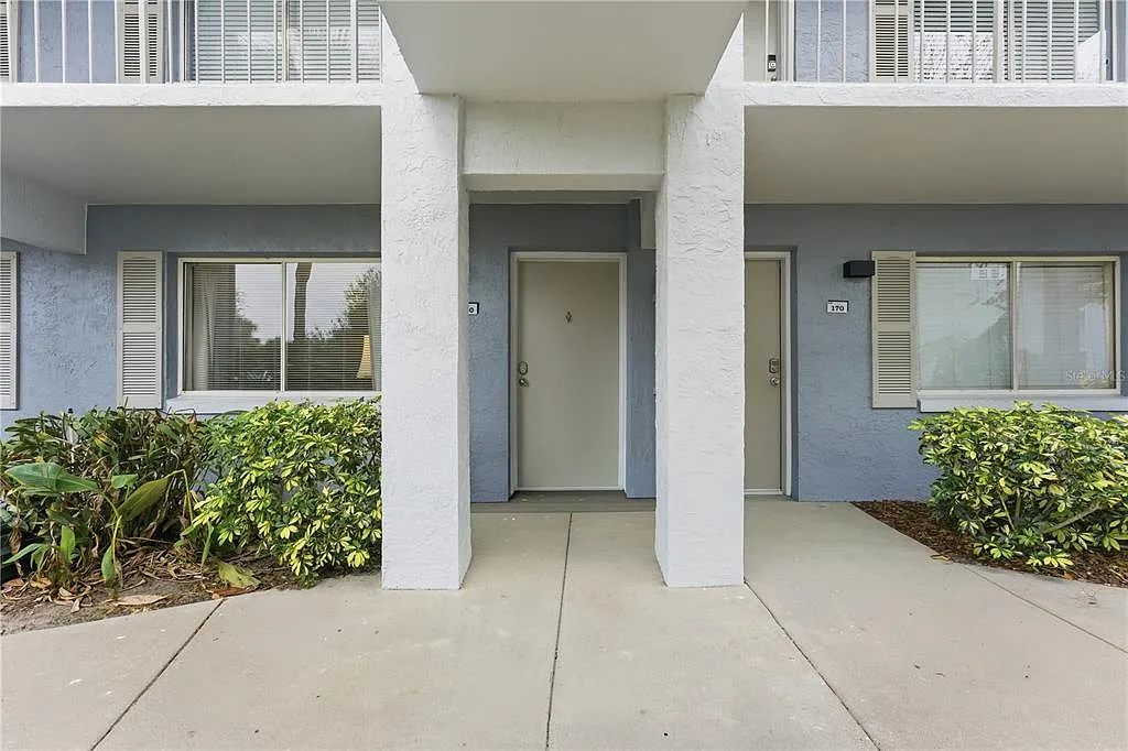 1 bed, 1.0 bath, 496 sqft, $1,200 — Photo 1