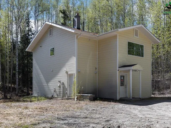 690 Eastview Dr, Fairbanks, AK 99712