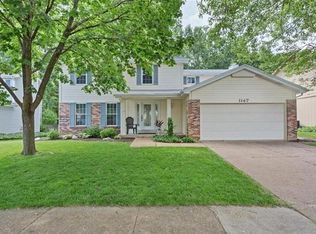 1147 Hollyberry Dr, Ballwin, MO 63021