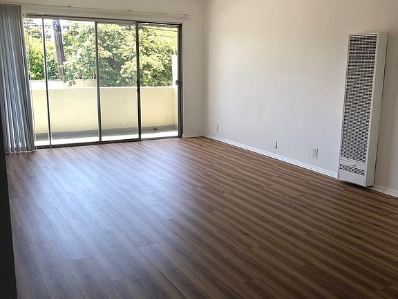 3rd image of 12524 Culver Blvd APT 16
