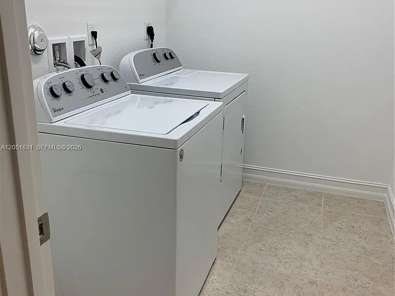 11566 SW 13th Ln — Photo 10