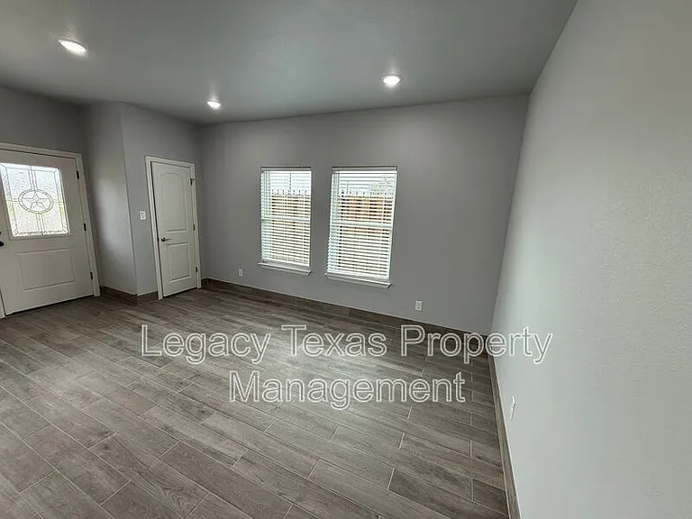 910 Fuller Ave #A — Photo 28