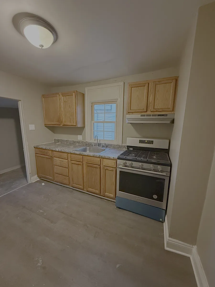 Building Photo - 304 Porter St #1