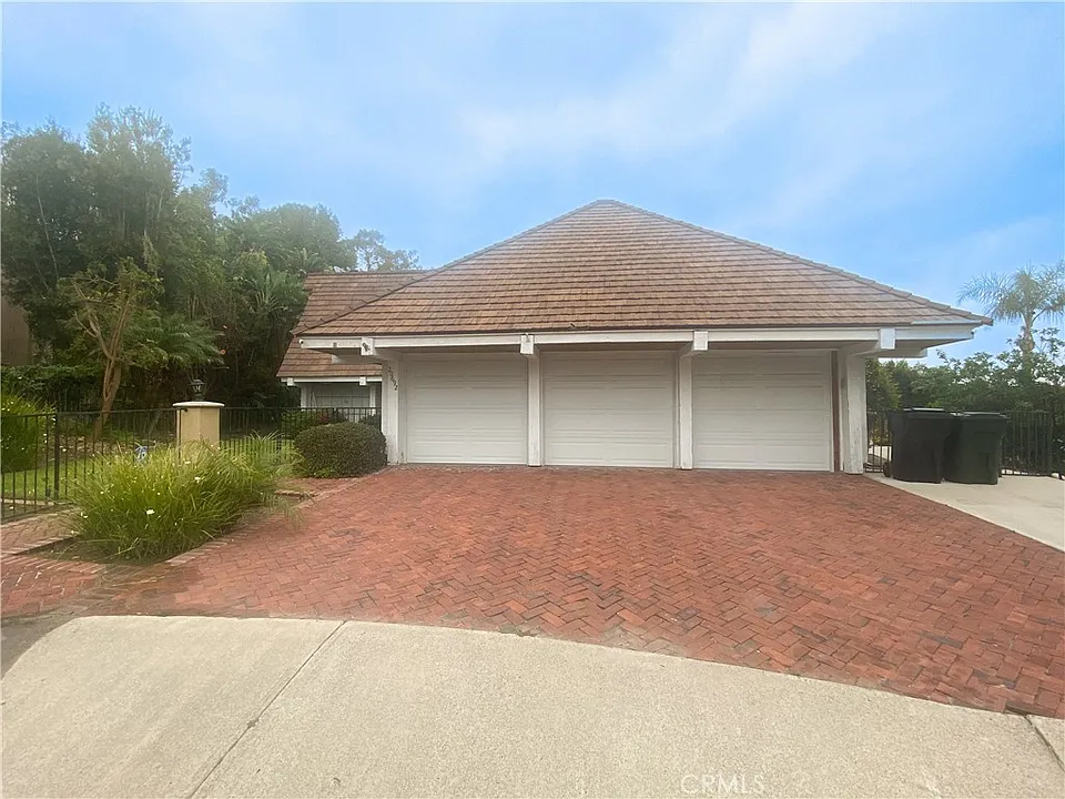 20692 Cottonwood Rd