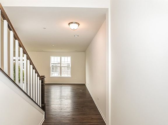 3rd image of 907 Paisley Ln Lot 5.04