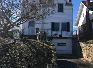 1040 6th St, Huntington, WV 25701