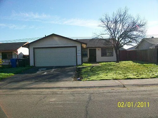 7715 Lytle St photo 1