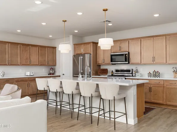 12872 N FOUNDERS PARK Boulevard, Surprise, AZ 85379