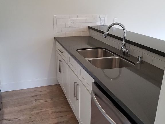 5th image of 530 S Irena Ave APT 4