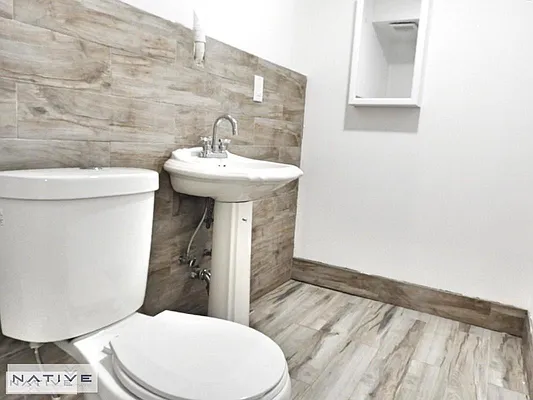 Rented by Native Real Estate LLC | media 29