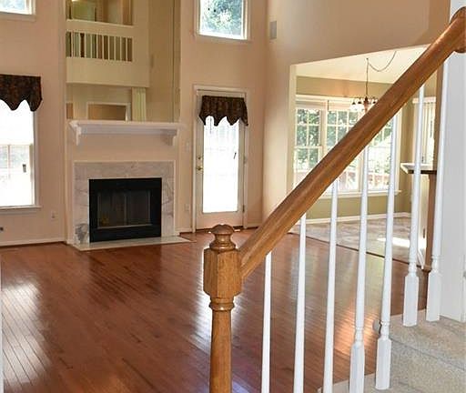 3rd image of 404 Rock Creek Ct