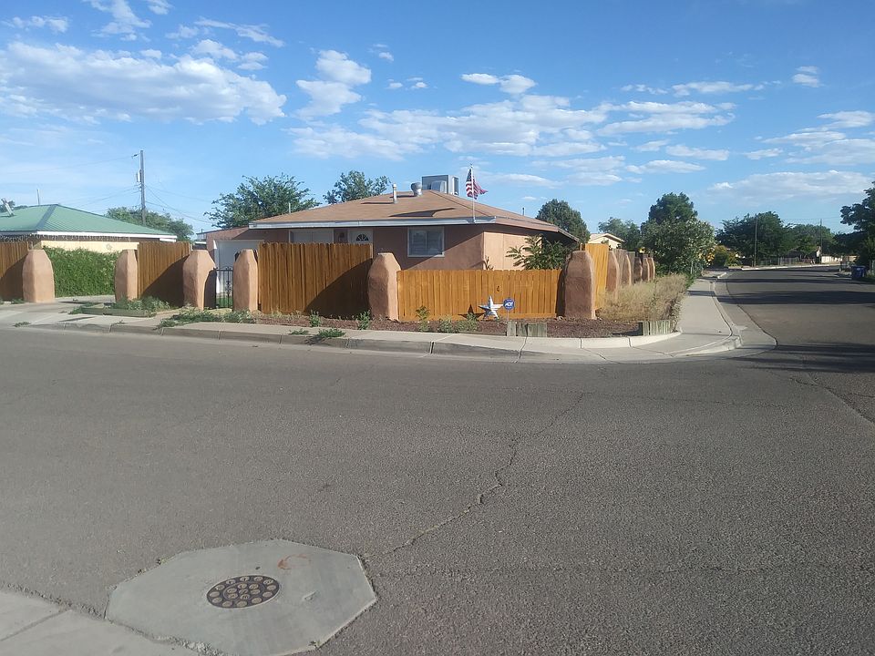 1st image of 740 Cordova Pl NW