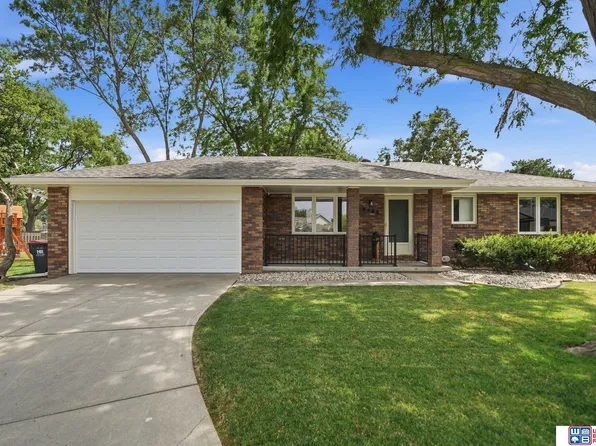 5448 Sugarberry Ct, Lincoln, NE 68516