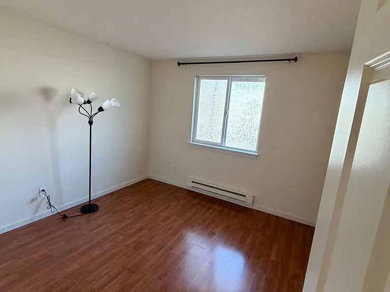12625 SE 41st Pl #F104 — Photo 6