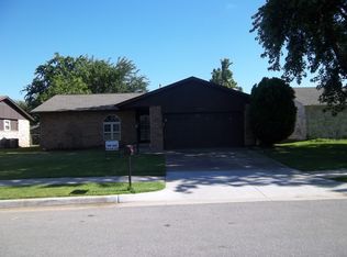 10916 E 37th St, Tulsa, OK 74146