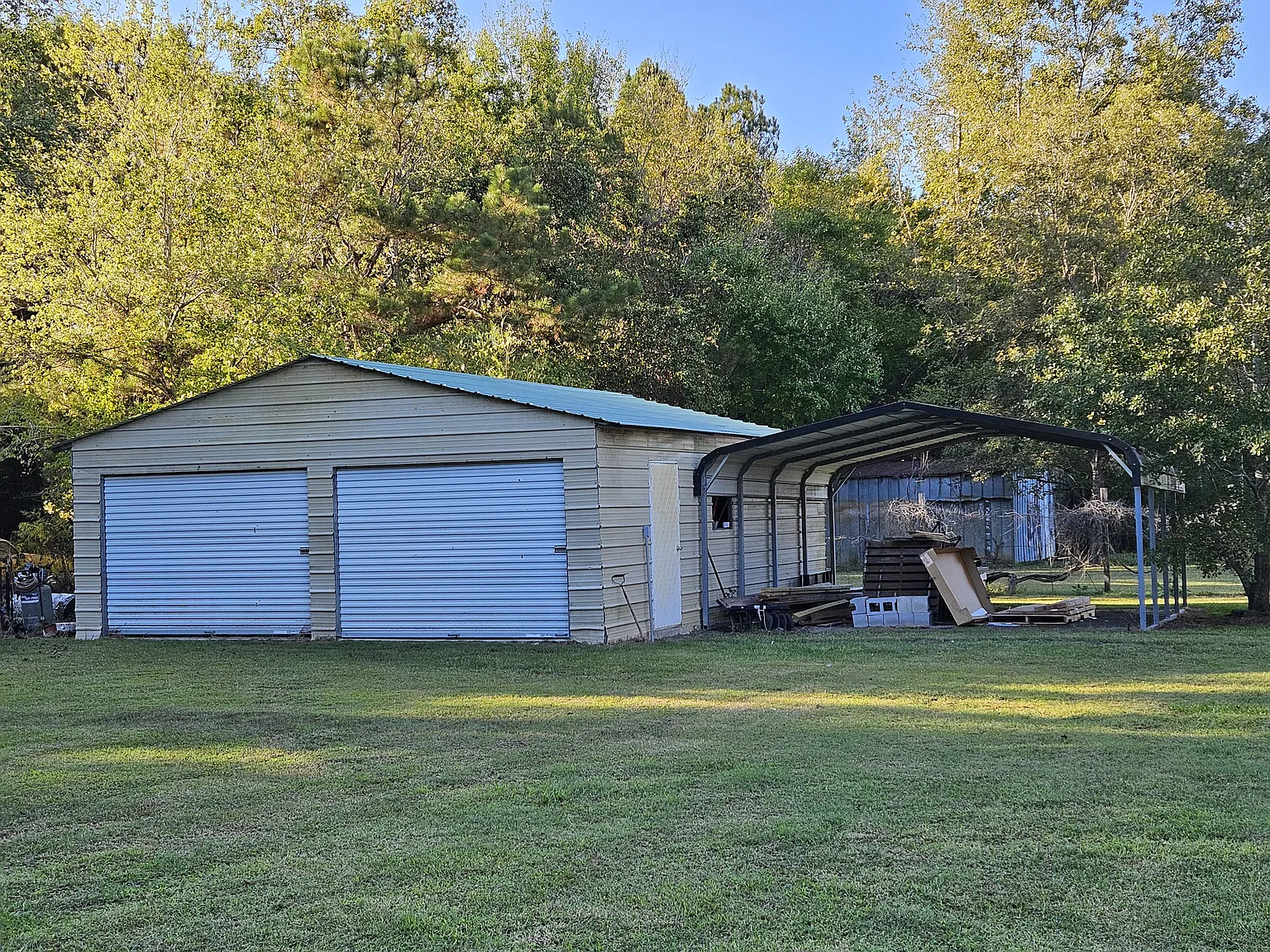 3 bed, 912 sqft, $1,600 — Photo 2