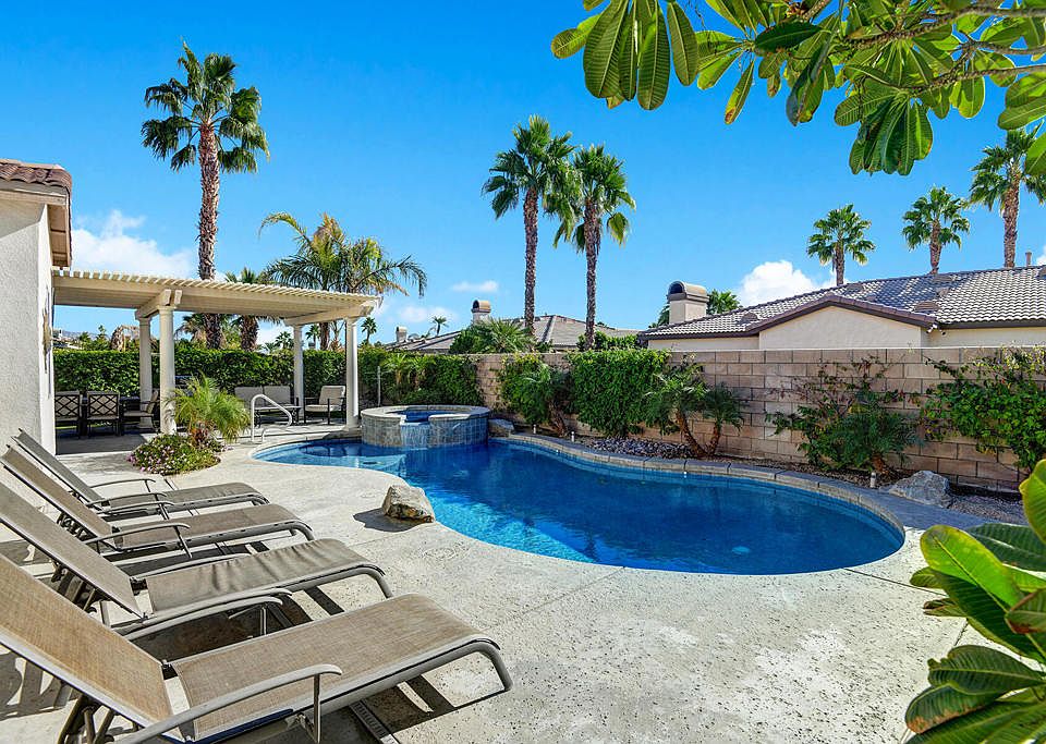1st image of 79895 Viento Dr