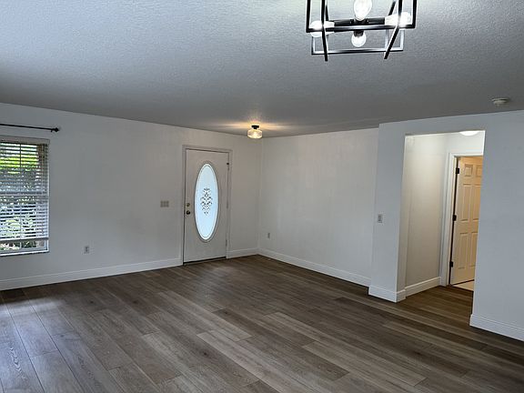 2nd image of 12856 Oulton Cir