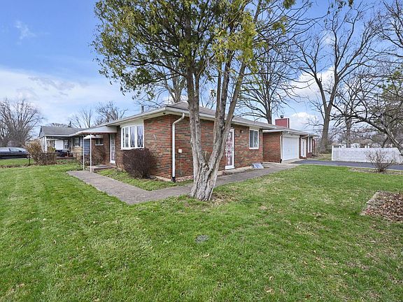 2nd image of 860 Basswood Rd